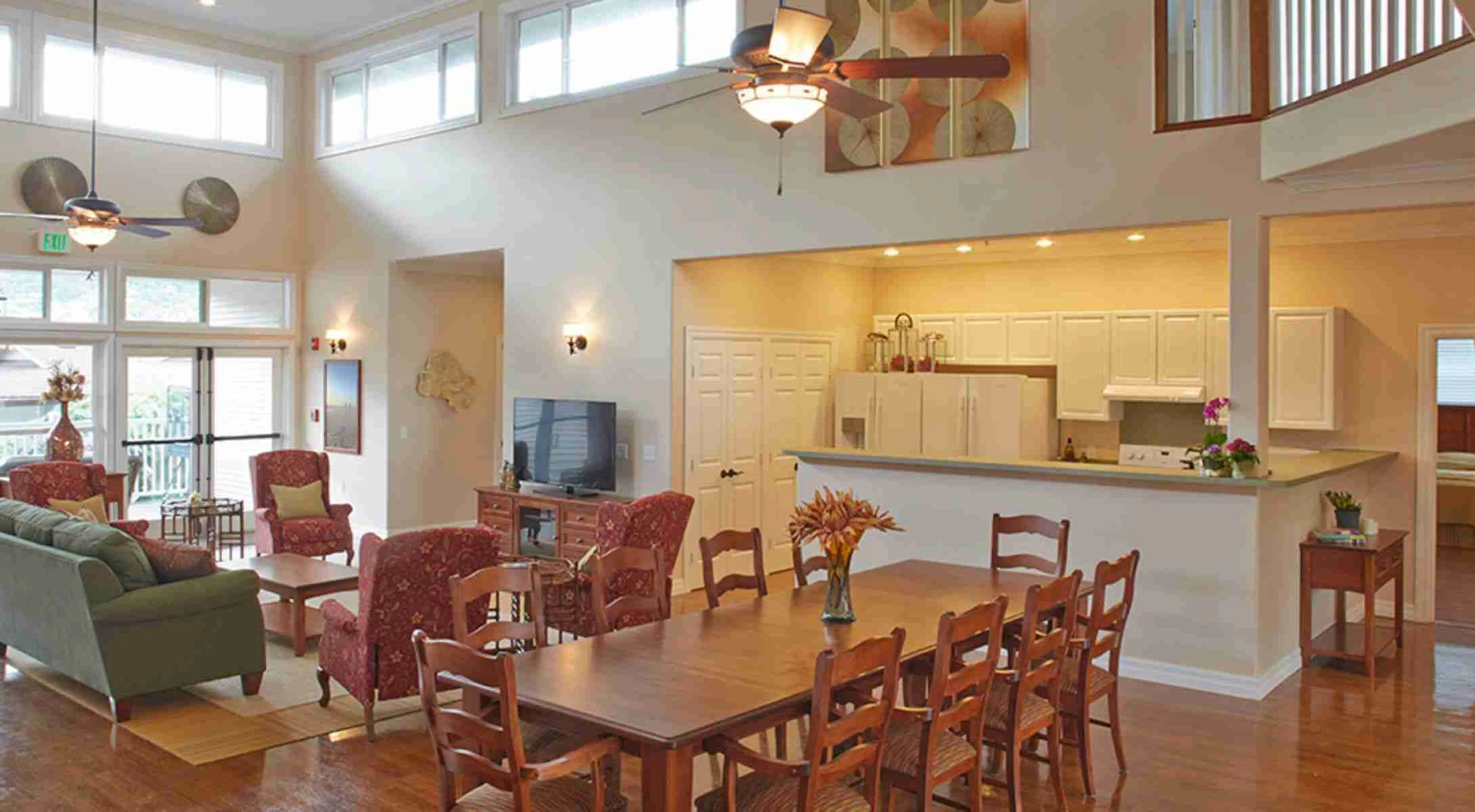 MANOA SENIOR CARE - Photo 5