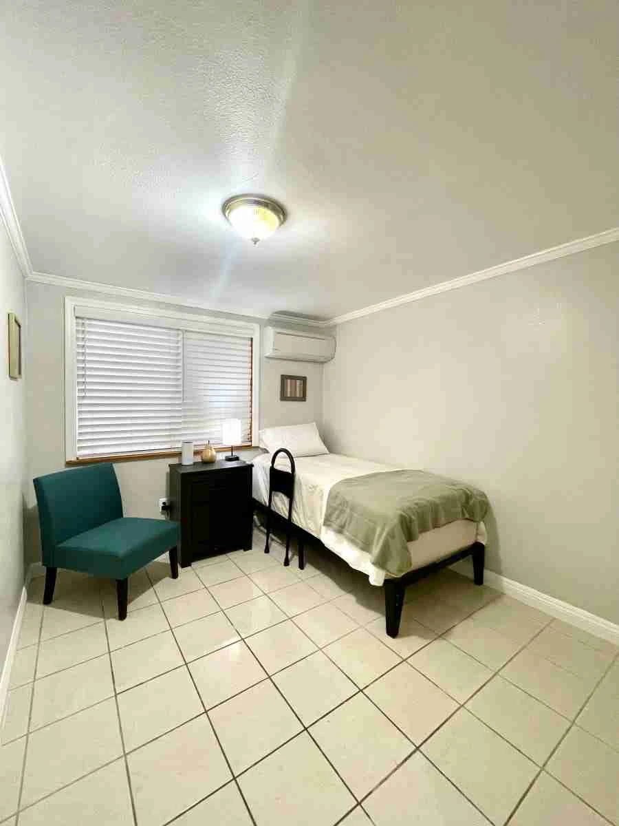 SLAKE-1028 - Photo 3