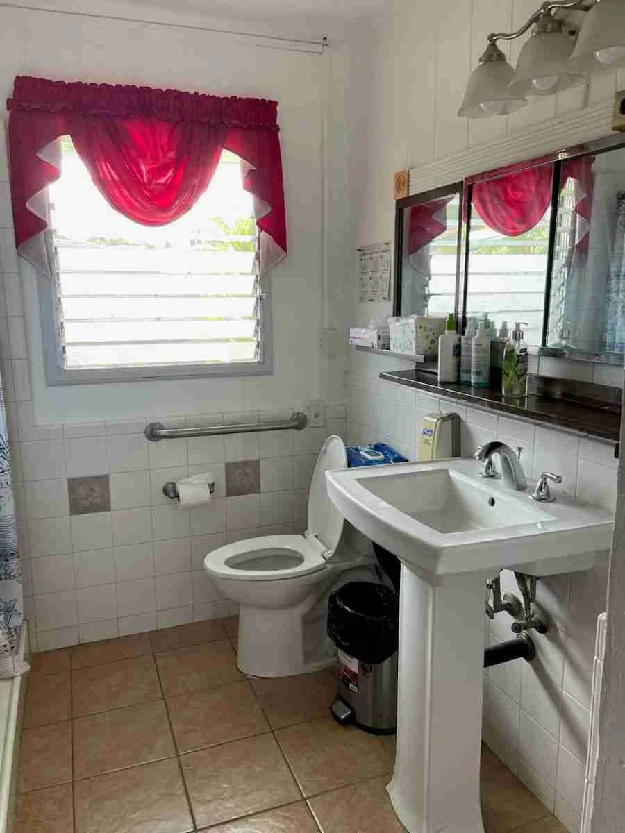 WPHU-1002-01P - Photo 2