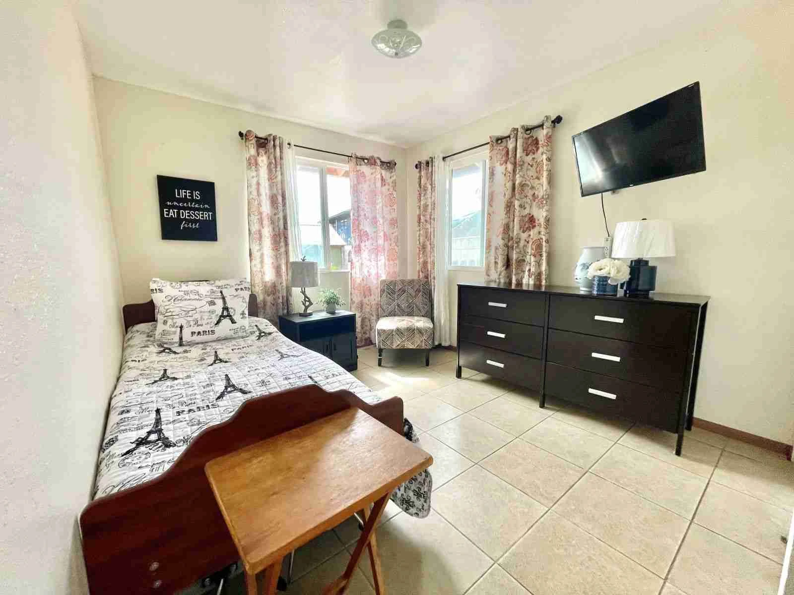 WPHU-1040-02P - Photo 4