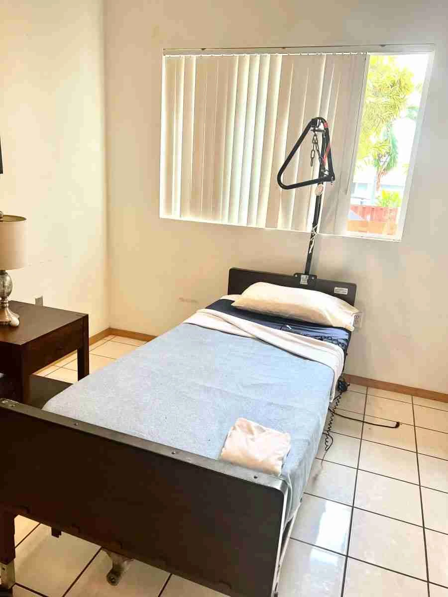 WPHU (VP)-1002 - Photo 3