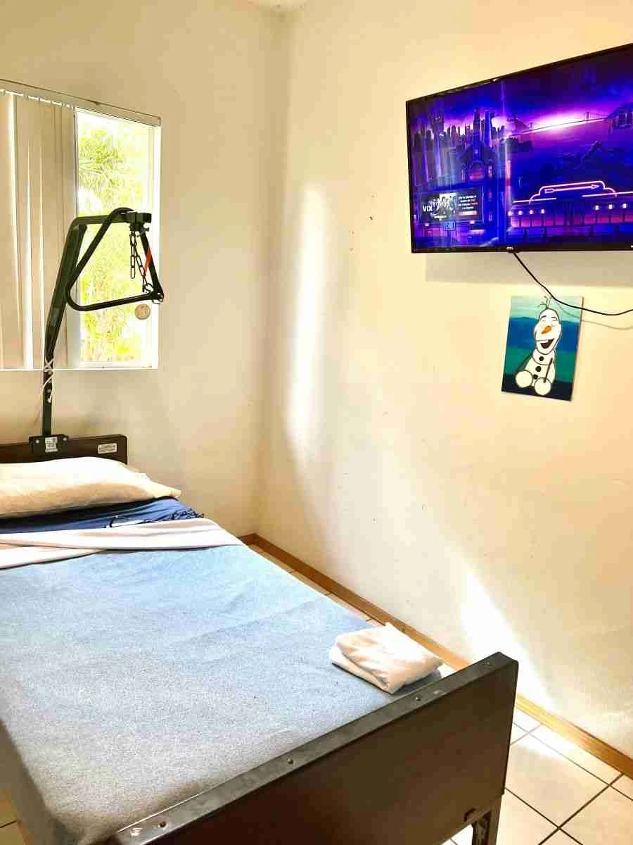 WPHU (VP)-1002 - Photo 5