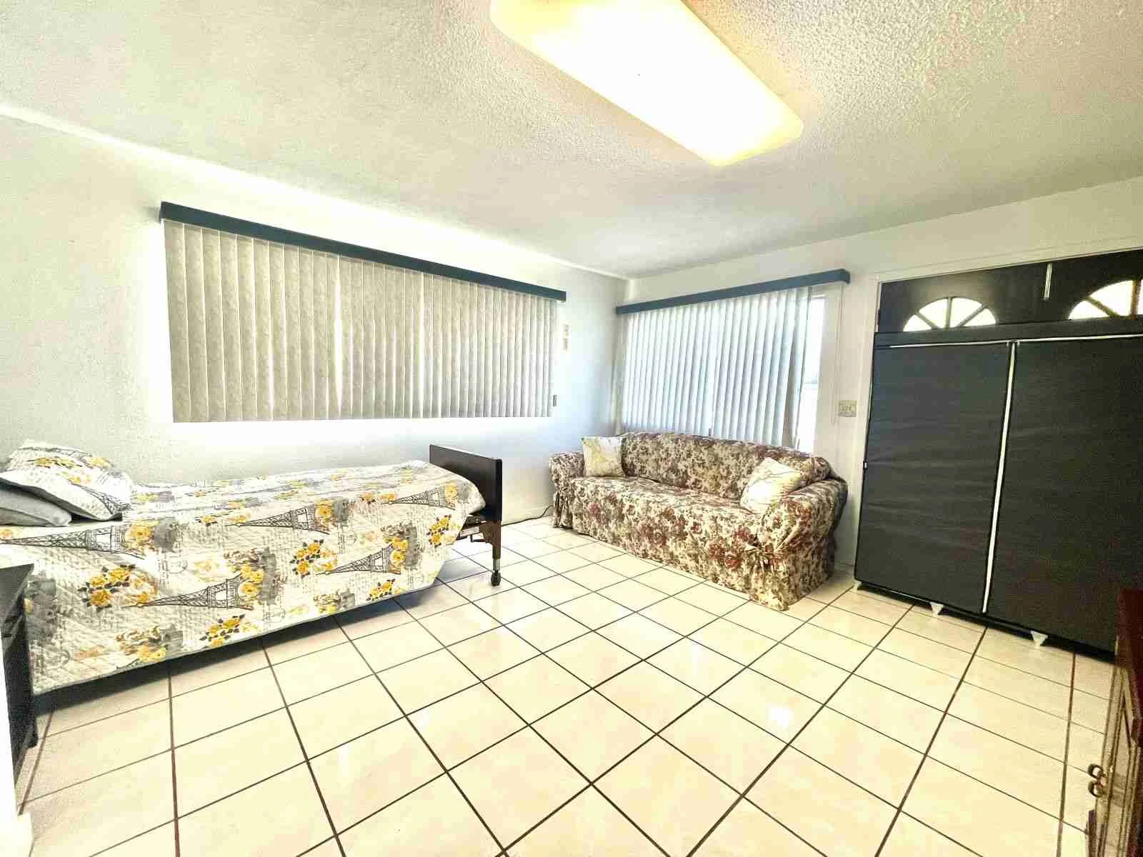 WPHU (VP)-1003 - Photo 5