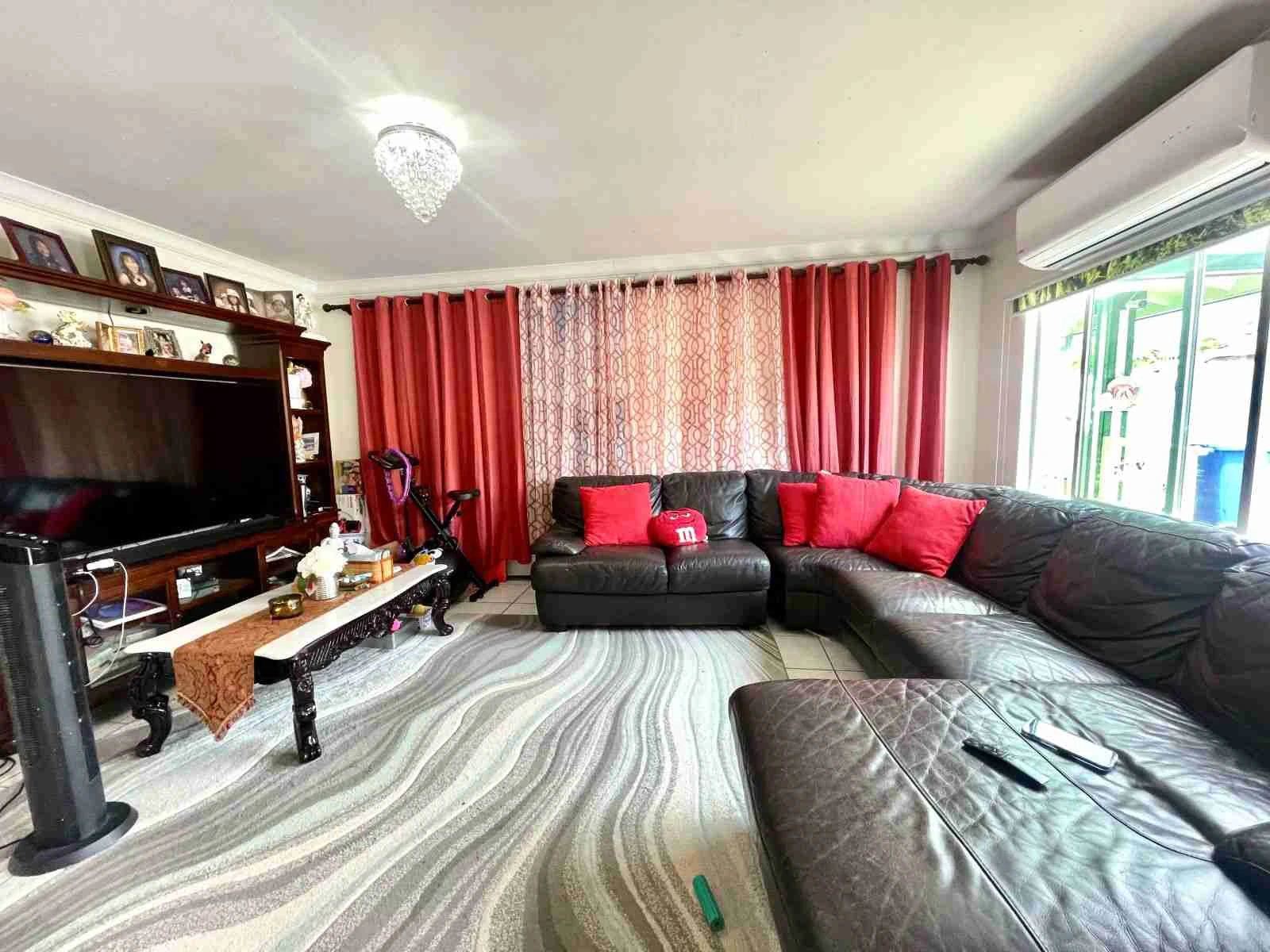 WPHU (VP)-1005 - Photo 4