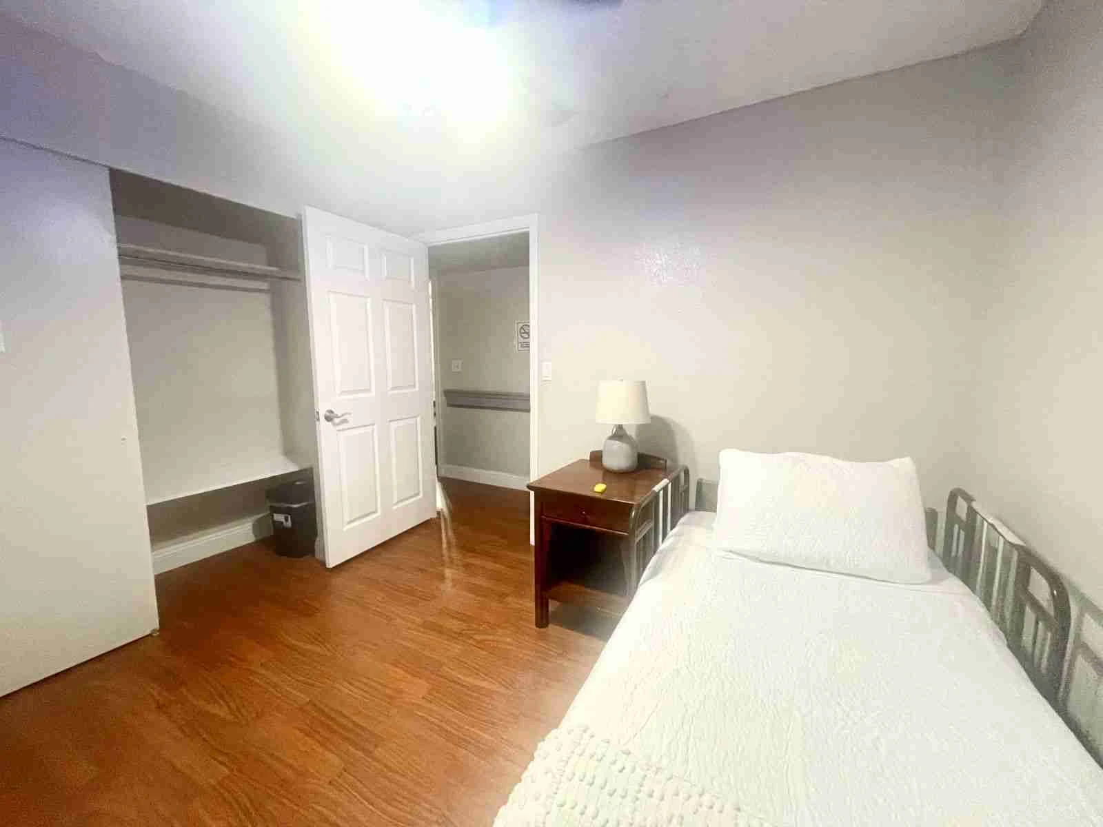 WPHU (VP)-1007 - Photo 5