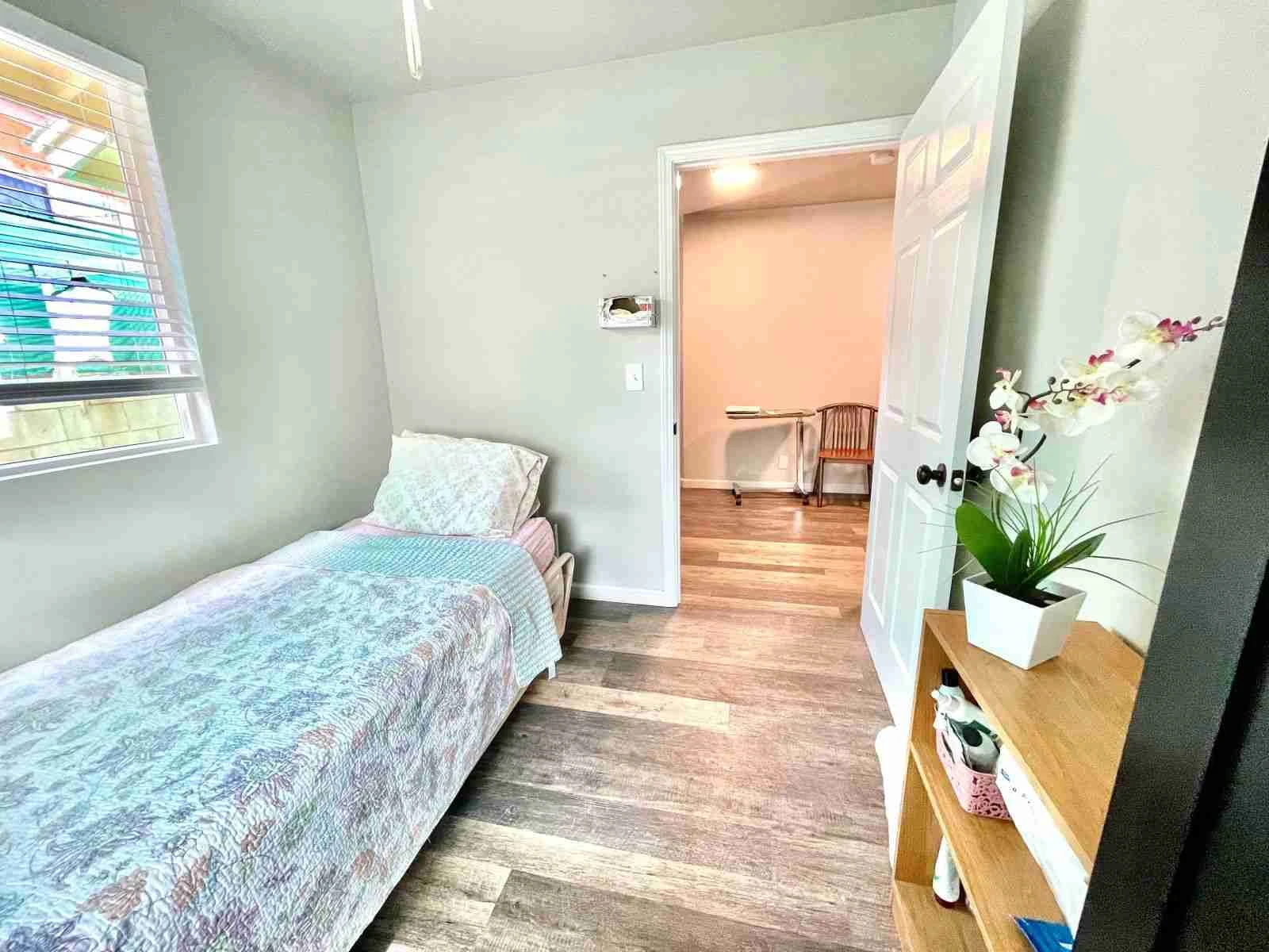 WPHU(VP)-1039 - Photo 1