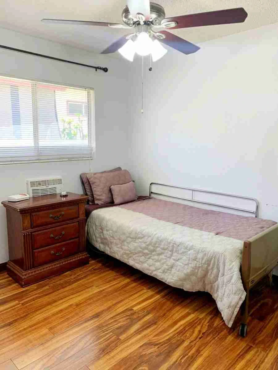 WPHU(VP)-1063 - Photo 2